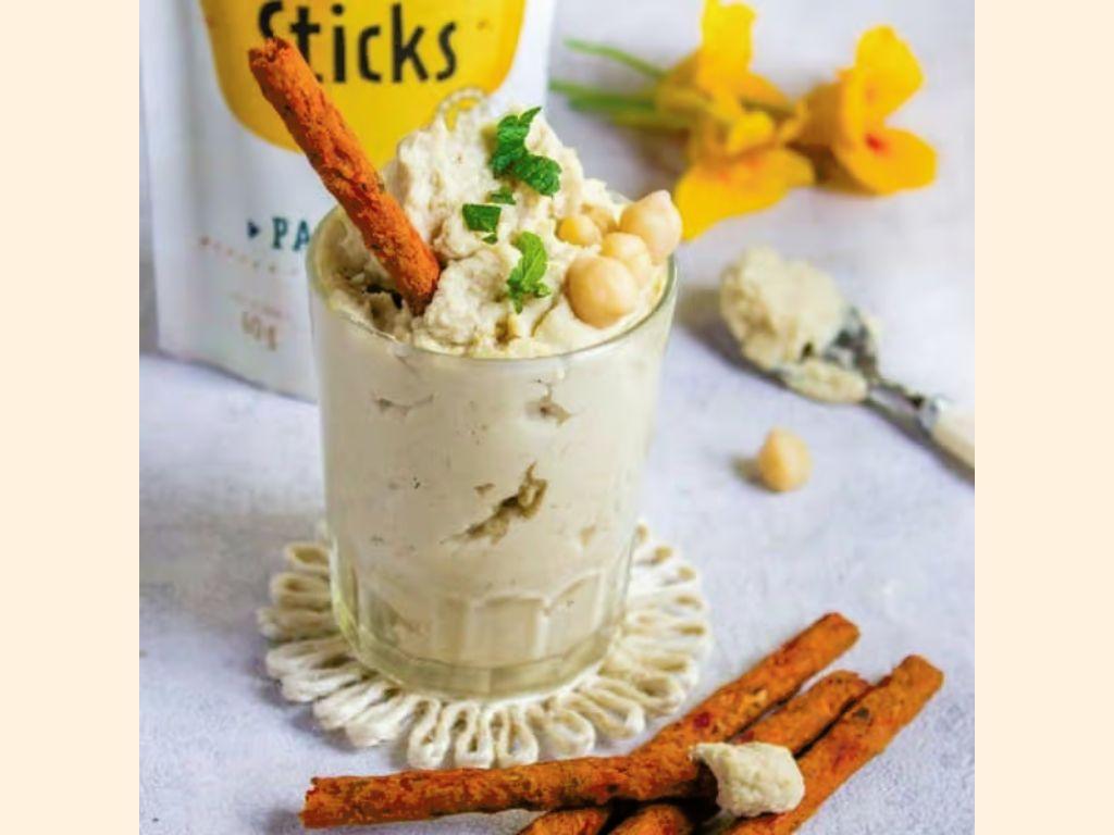 Gemüsesticks mit Dip im Glas - snacknest.de